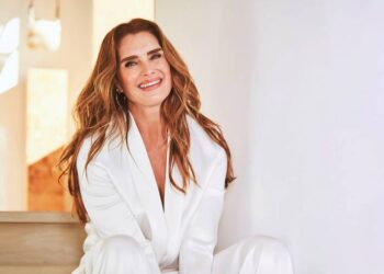 ვარსკვლავები, რომლებიც ასაკს არ უშინდებიან და მას საკუთარ იარაღად აქცევენ – „50 წელი ახალი დასაწყისია…“