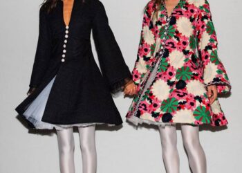 Black bows – the trend from Paris Haute Couture Fashion Week.