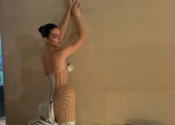 დანიელ როუზბერის ახალი “ოტ კუტიურ” კოლექცია Schiaparelli-ს მოდის სახლისთვის